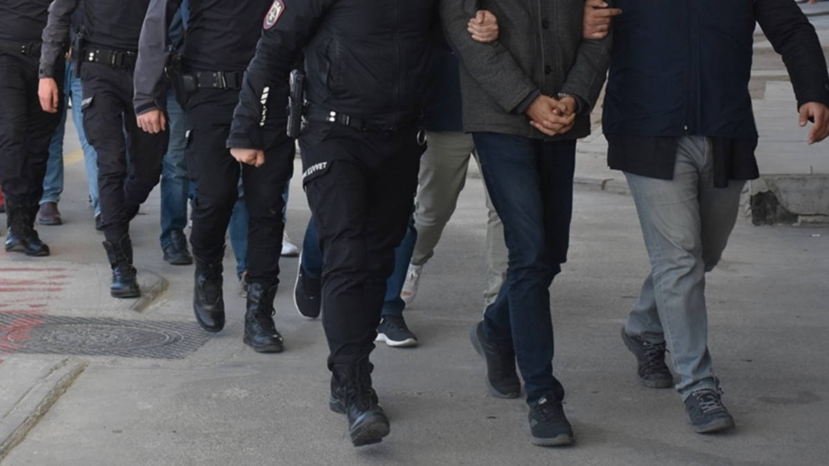 istanbulda silahli suc orgutu operasyonu 47 gozalti 1UgvYtCY.jpg