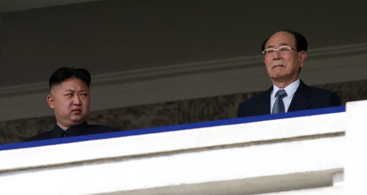 kuzey korenin yarim asirlik lideri hayatini kaybetti 2XRCARtG.jpg