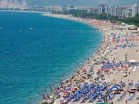 2026 Yazında Antalya’nın Plajlarının Cazibesi