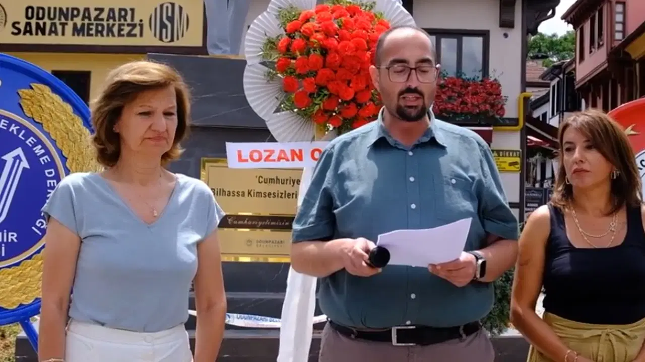 Add cydd ve egitim isten cagri 24 temmuz lozan bagimsizlik bayrami ilan edilsin E3DlksIG